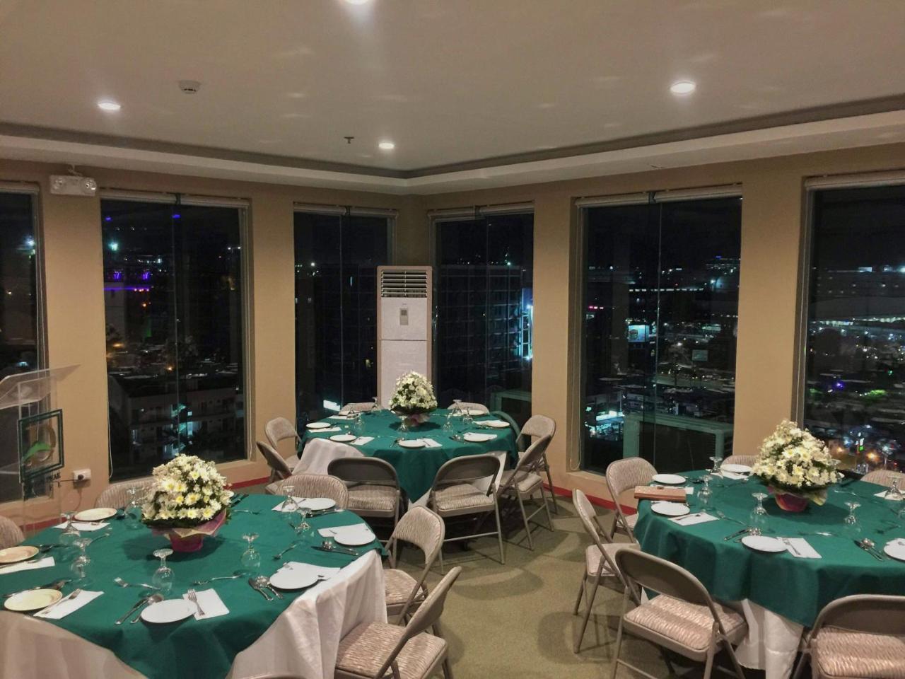 Dalian Peak Hotel Angeles Bagian luar foto